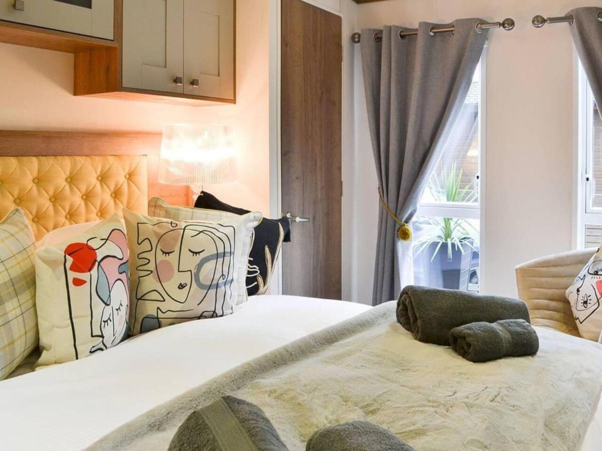ברידלינגטון Luxury Boutique Style Lodge With Hot Tub מראה חיצוני תמונה